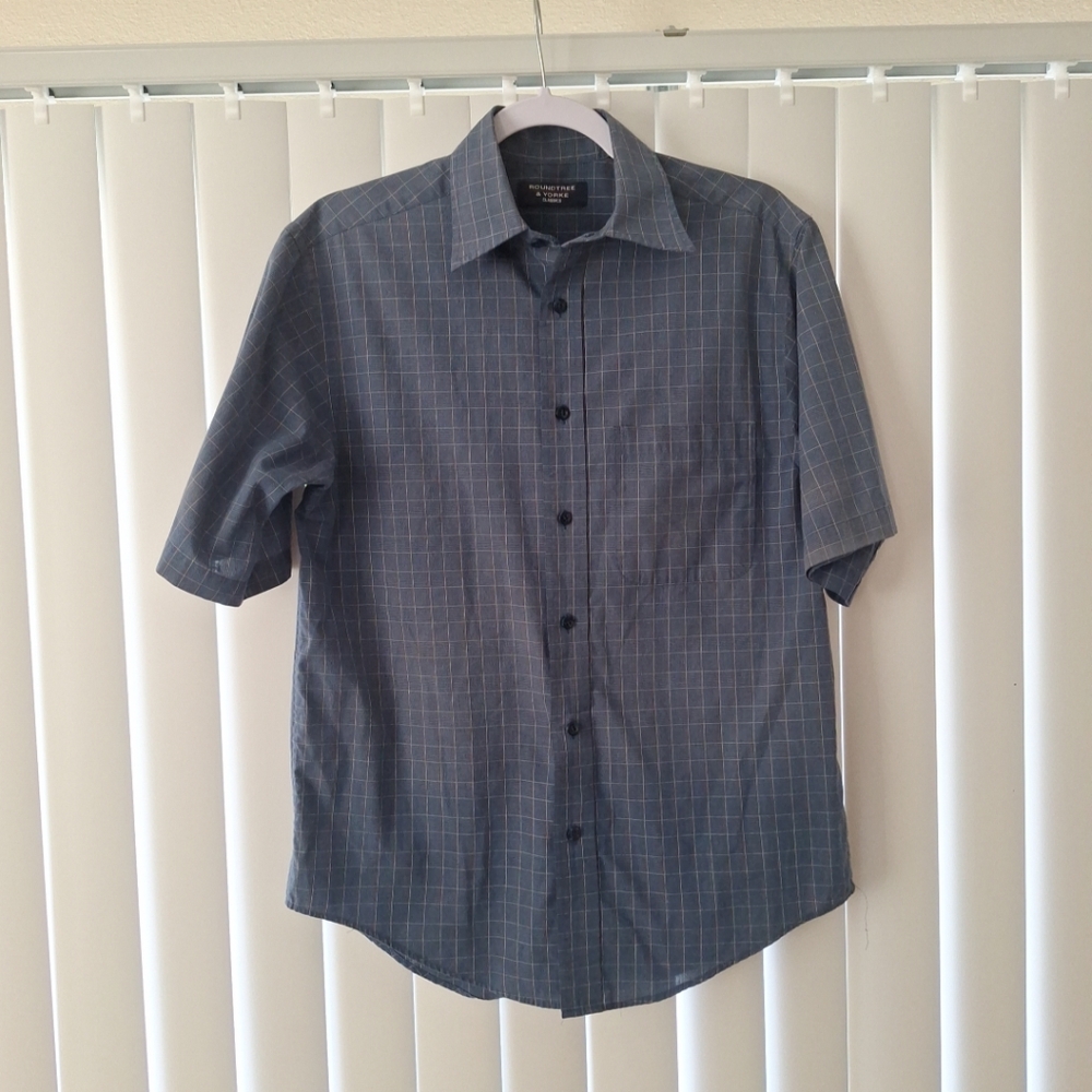 Roundtree & Yorke Blue Plaid Button Front Short Sleeve Shirt